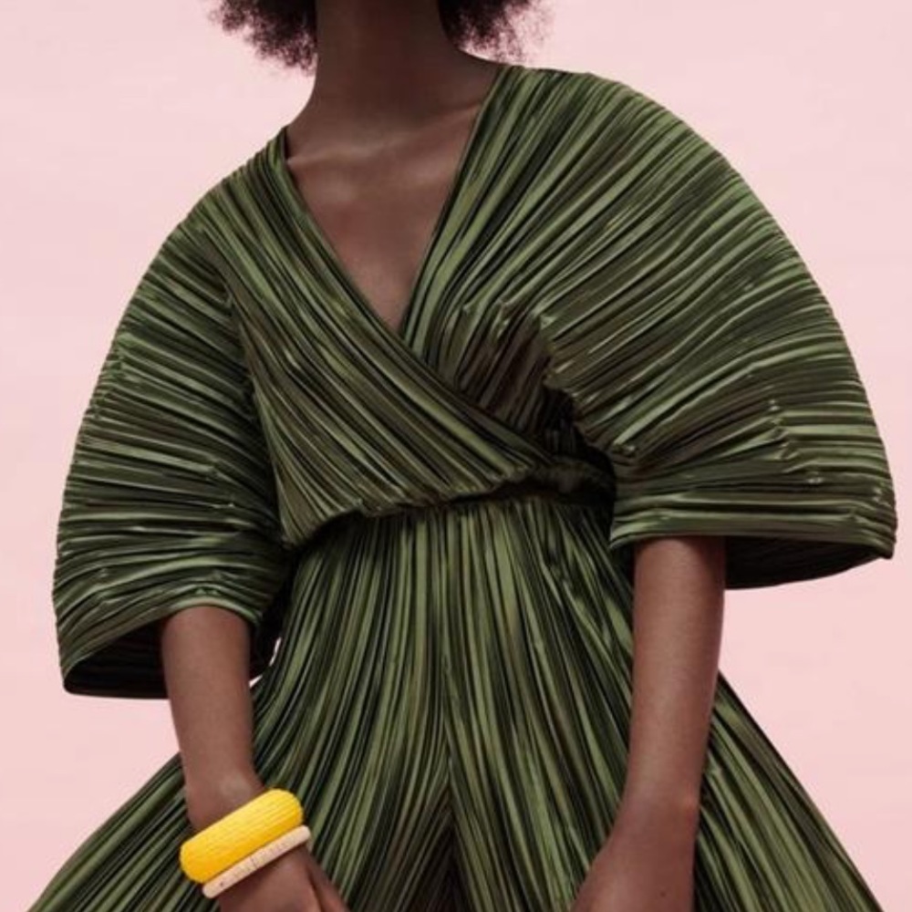 🆕 Pleated VNeck Satin Blouse - Olive